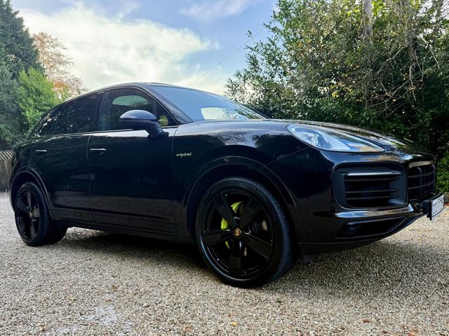 Image for 2020 Porsche Cayenne 3.0 V6 HYBRID *F. PORSCHE. S. H*
