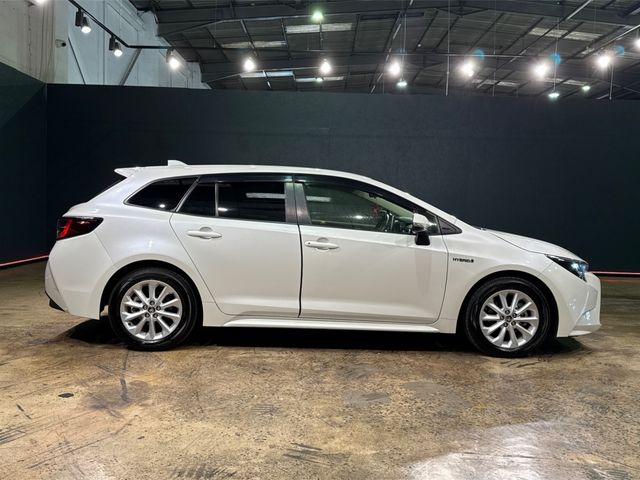 Image for 2020 Toyota Corolla TOURING ESTATE - HYBRID 1.8 AUTOMATIC - FACTORY ALLOYS - CRUISE CONTROL - TOYOTA SAFETY SENSE - REAR CAMERA