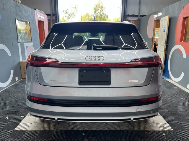 Image for 2021 Audi e-tron 2021 AUDI E-TRON QUATTRO SLINE AUTOMATIC / CRUISE CONTROL / PARKING CAMERA / ELECTRIC MEMORY & HEATED SEATS / PADDLE SHIFTERS / AMBIENT LIGHTS / APPLE CARPLAY / DIGITAL MIRRORS AND MORE