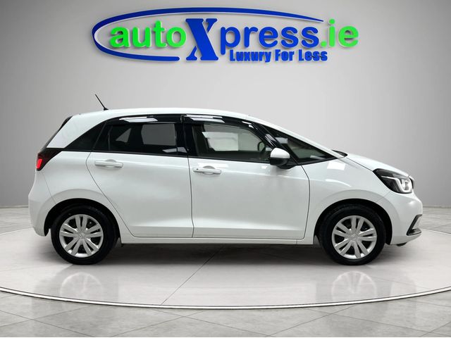 Image for 2020 Honda Fit 1.5 Automatic, Reversing camera