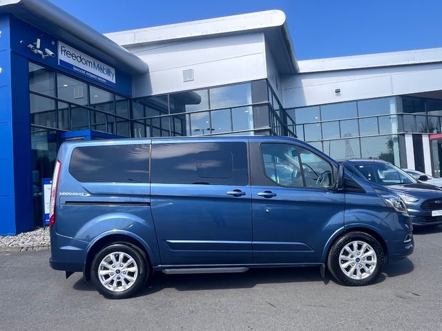 Image for 2019 Ford Tourneo Custom Lowered Floor Wheelchair Access