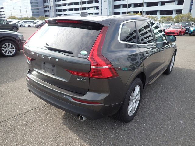 Image for 2019 Volvo XC60 2.0 D4 MOMENTUM PLUS DIESEL AUTOMATIC // MASSIVE SPEC // HALF LEATHER // APPLE CARPLAY // PRO MEDIA // REVERSING CAMERA // CRUISE CONTROL // LANE ASSIST // COLLISION WARNING SYSTEM // UPGRADED ALLOYS