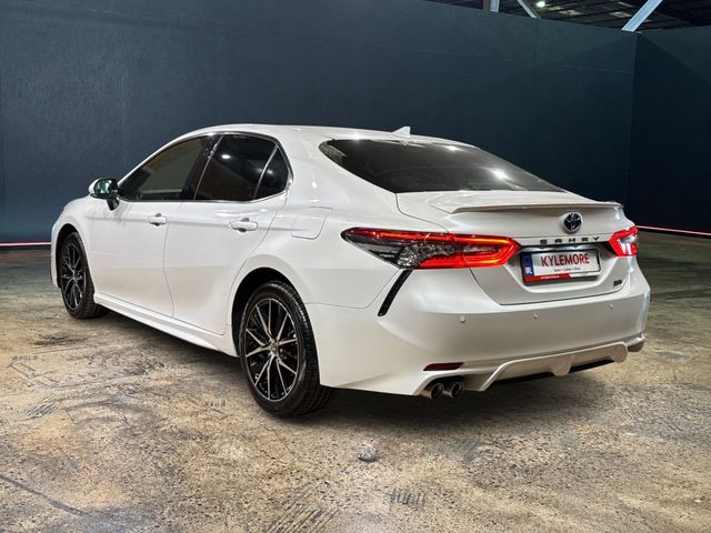 Image for 2023 Toyota Camry 2.5 HYBRID AUTOMATIC - BLACK HALF LEATHER - 18'' FACTORY ALLOYS - TOYOTA SAFETY SENSE - REAR CAMERA