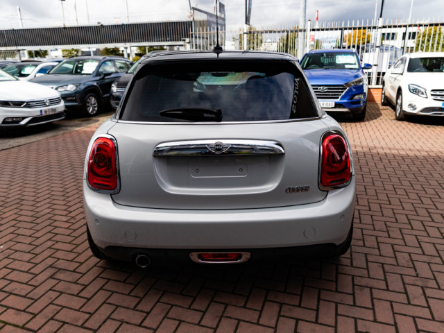Image for 2018 Mini Cooper MINI COOPER 5DR HATCHBACK AUTOMATIC // AS NEW CONDITION // STUNNING CAR LOADED WITH EXTRAS // BUY WITH CONFIDENCE AA AND SIMI APPROVED DEALER 2025 // FINANCE ARRANGED // ALL TRADE INS WELCOME // 