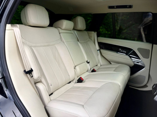 Image for 2023 Land Rover Range Rover Land Rover Range Rover Vogue 231