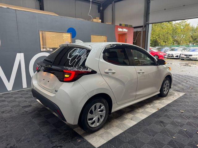 Image for 2020 Toyota Yaris 2020 TOYOTA YARIS HYBRID G AUTOMATIC 1.5/ PARKING CAMERA/ CRUISE CONTROL