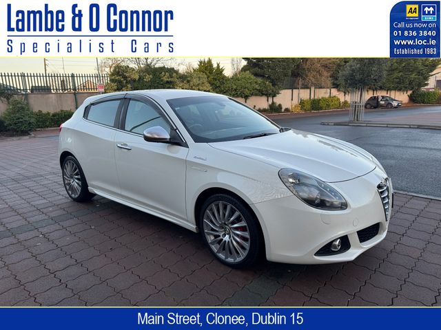 Image for 2016 Alfa Romeo Giulietta 1.4 AUTOMATIC * SPORTIVIA * LEATHER * HEATED SEATS * 162 REG * REVERSE CAMERA * CARPLAY / ANDROID APPS * BEST AVAILABLE * 