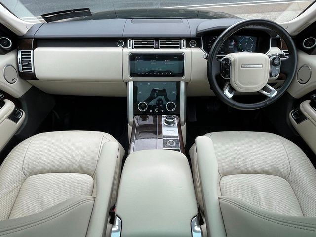 Image for 2021 Land Rover Range Rover VOGUE IVORY LEATHER P400E PHEV