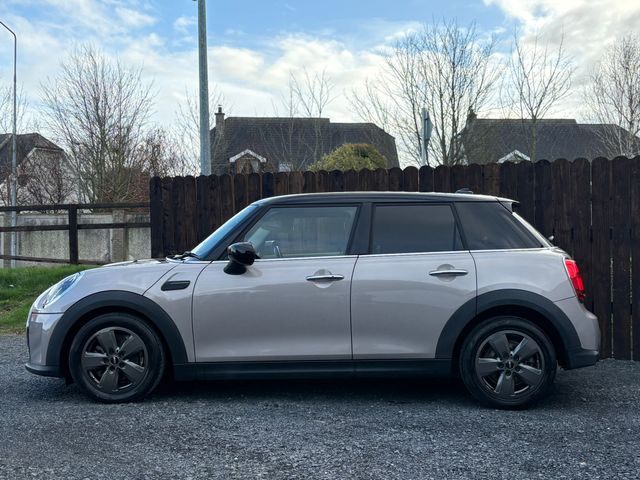 Image for 2021 Mini Cooper AUTOMATIC - LOW KMS