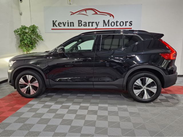 Image for 2023 Volvo XC40 T4 PLUS DARK RECHARGE AUTOMATIC **ONE OWNER / APPLE CARPLAY / CRUISE CONTROL / ELECTRIC BOOTLID / HEATED FRONT & REAR SEATS / HEATED STEERING WHEEL / 360 DEGREE CAMERA / WIRELESS PHONE CHARGING**