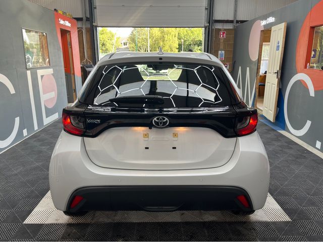 Image for 2024 Toyota Yaris ONLY €19950! YARIS AUTOMATIC 1.0 PETROL / 6k KMs / REVERSE CAMERA & MORE