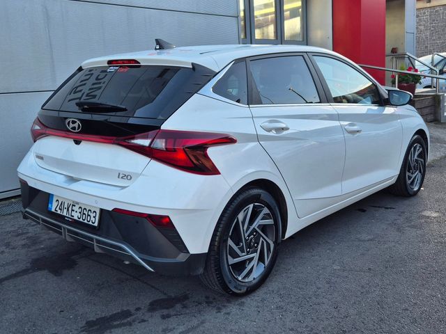 Image for 2024 Hyundai i20 1.2 Petrol Deluxe Plus Manual, CarPlay, Camera, 16" Alloys, Bluetooth, Retractable Door Mirrors, Parking Sensors 