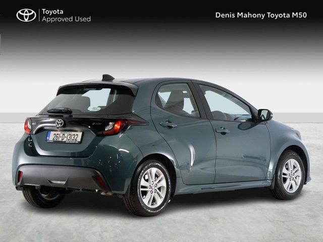 Image for 2026 Toyota Yaris Luna Hybrid