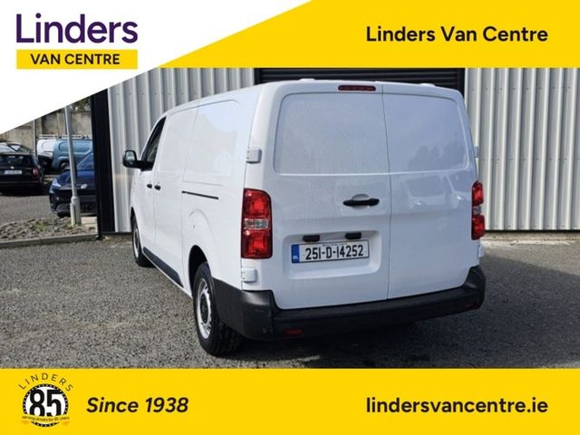 Image for 2025 Opel Vivaro LWB - LOW KMS / PLY LINED