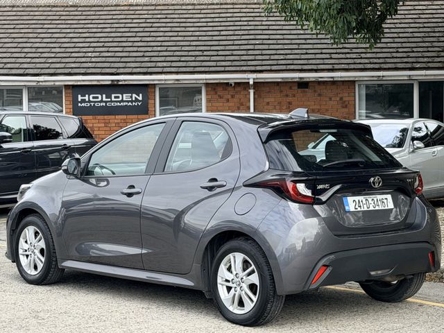 Image for 2024 Toyota Yaris Hybrid 1.5 Luna