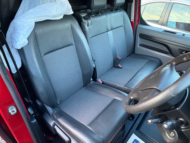 Image for 2019 Citroen Dispatch 1.6 HDi 115 MWB 3 Seat 