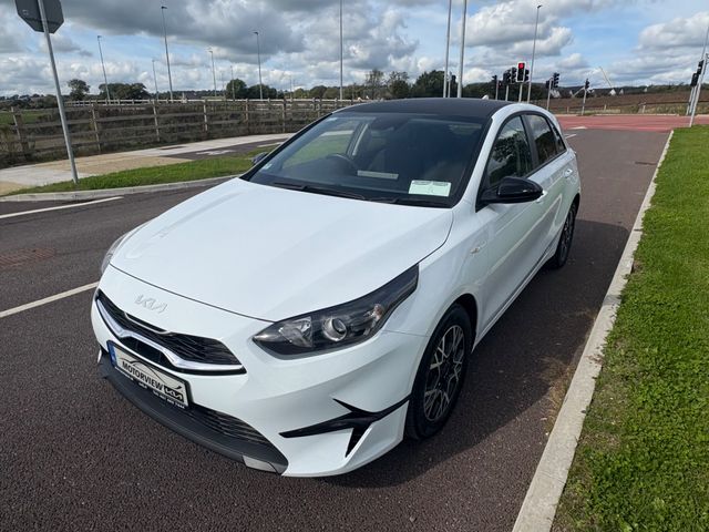 Image for 2025 Kia Ceed 1.6 Diesel **LIMIT EDITION** Only 10, 000 Kms **Showroom Condition, Reversing Camera, Parking Sensors, Bluetooth, Multifunctional Steering Wheel **2 years AA** membership