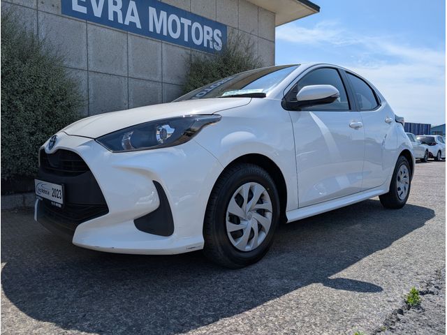 Image for 2023 Toyota Yaris X HYBRID AUTOMATIC 1.5 PETROL //REVERSE CAMERA//KEYLESS ENTRY//ADAPTIVE CRUISE CONTROL//