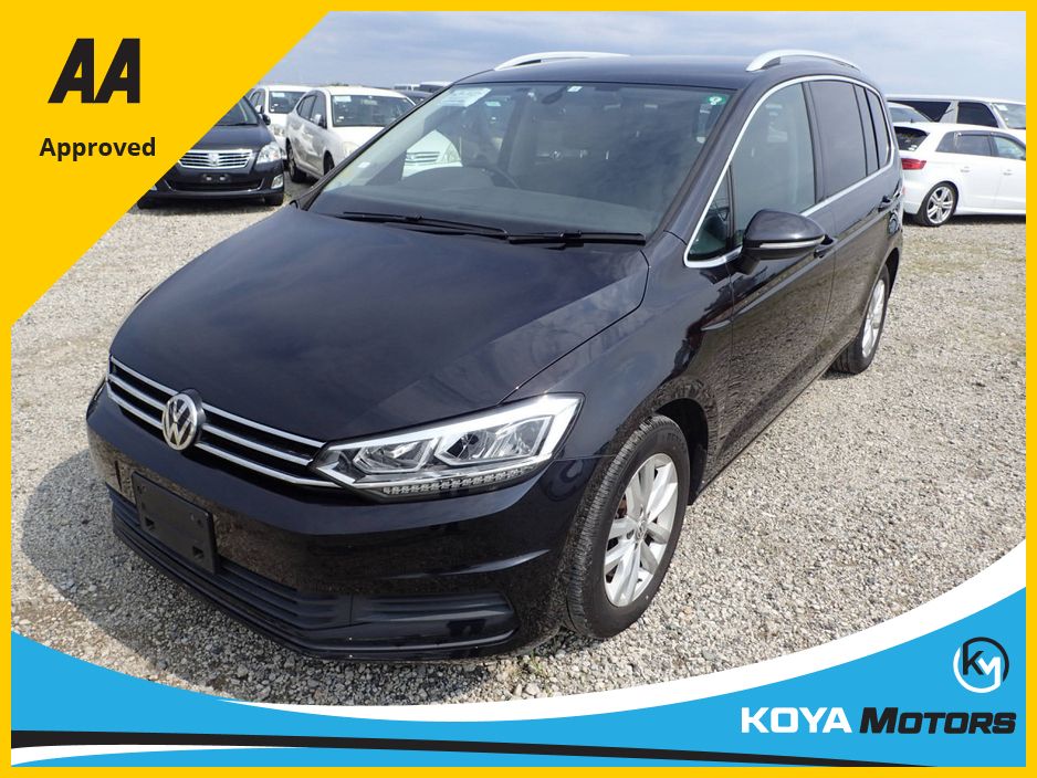 Image for 2018 Volkswagen Touran 7 SEATER=1.4 TSI COMFORTLINE PRO PLUS PETROL AUTOMATIC // REVERSING CAMERA // CRUISE CONTROL // LANE ASSIST // TOP SPEC // UPGRADED ALLOYS // FOGS // VW MATRIX LIGHTING // FULL PRIVACY PACK