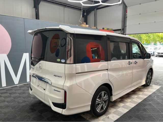 Image for 2019 Honda Stepwagon €24950 2019 HONDA STEPWAGON G HYBRID SENSING 2.0 AUTOMATIC / CRUISE CONTROL / REVERSE CAMERA / HEATED SEATS / AUTOMATIC DOORS / 7 SEATS AND MORE
