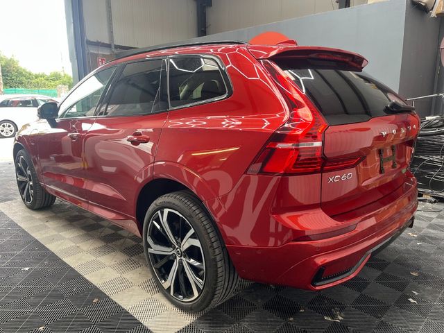 Image for 2024 Volvo V60 2024 VOLVO X60C 4WD RECHARGE ULTIMATE T6 PLUG-IN 2.0 AUTOMATIC / CRUISE CONTROL / 360 CAMERA / ELECTRIC MEMORY & HEATED SEATS / PANORMAIC SUNROOF / HEATED STEERING WHEEL AND MORE