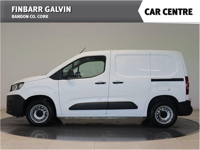 Image for 2021 Peugeot Partner 