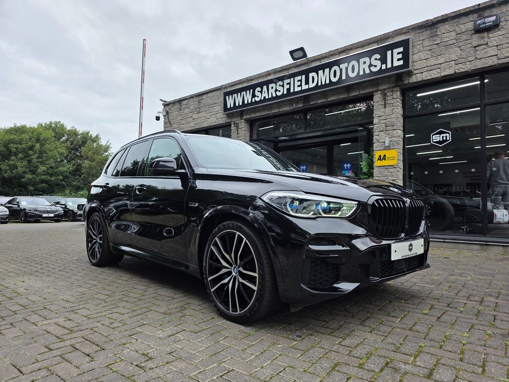 Image for 2022 BMW X5 XDRIVE 45E M SPORT AUTO. SKY LOUNGE. HUGE SPEC. FINANACE ARRANGED. AA APPROVED. SIMI.