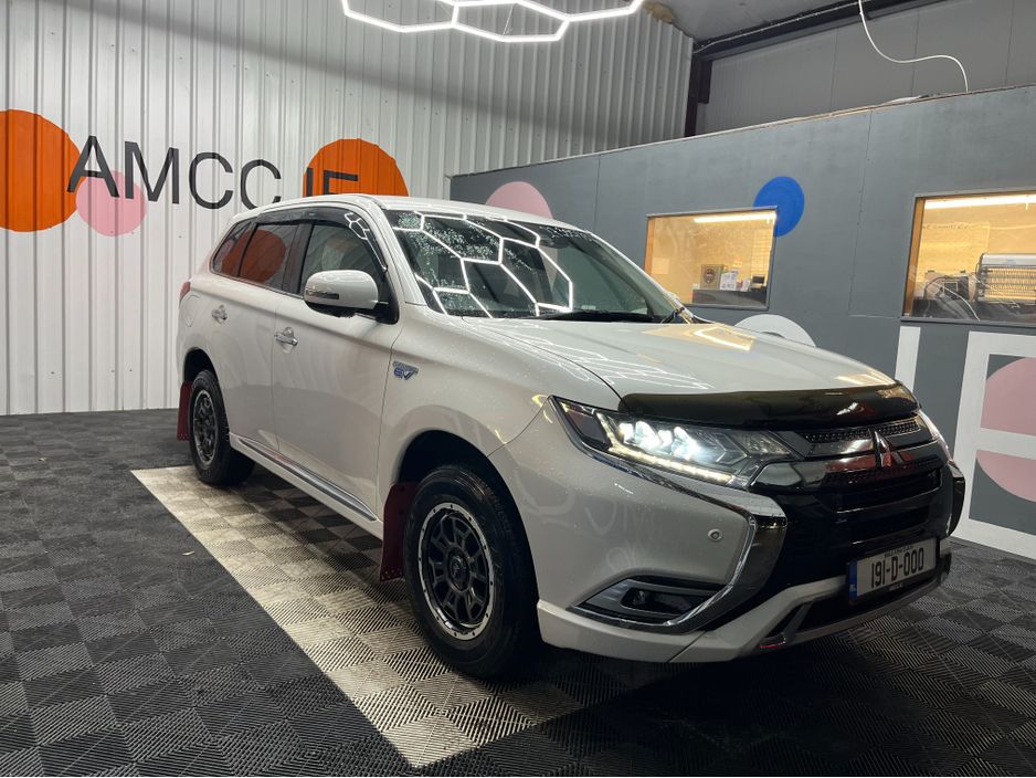 Image for 2019 Mitsubishi Outlander €18950! 2019 MITSUBISHI OUTLANDER PHEV G 2.4 AUTOMATIC / CRUISE CONTROL / 360° PARKING CAMERA / PADDLE SHIFTER / ELECTRIC HEATED SEATS / HEATED STEERING WHEEL