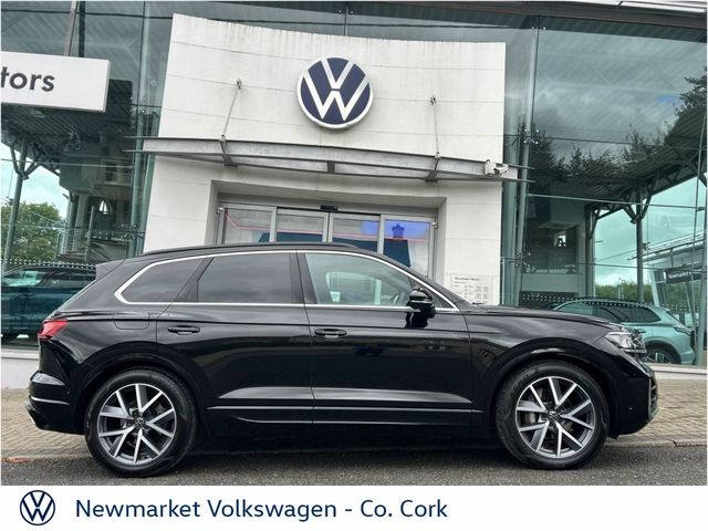 Image for 2025 Volkswagen Touareg COMMERCIAL R-LINE 231BHP DSG AUTOMATIC 2 SEATER