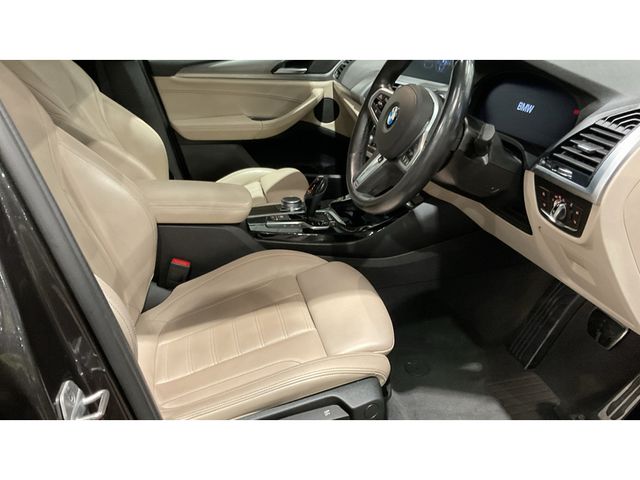 Image for 2021 BMW X3 30E M SPORT (OYSTER LEATHER) X-DRIVE AUTOMATIC **ONE OWNER / APPLE CARPLAY / COMFORT ACCESS / ELECTRIC BOOTLID / HEATED STEERING WHEEL / SAT NAV / REVERSE CAMERA / WIRELESS PHONE CHARGING**