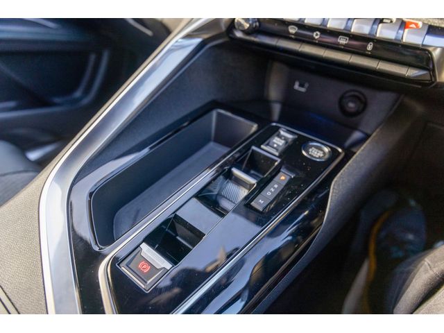 Image for 2023 Peugeot 3008 2023 Peugeot 3008 1.2 PureTech 130bhp Auto 6.4 Allure