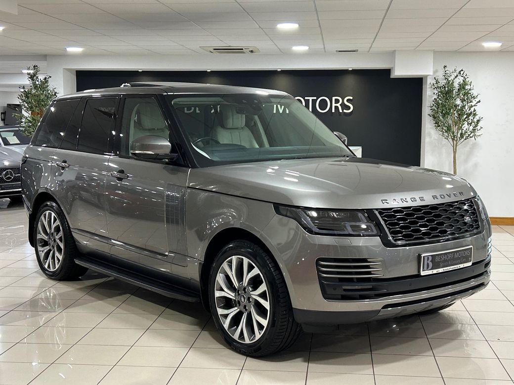 Image for 2019 Land Rover Range Rover P400e VOGUE HYBRID (404 BHP)=LOW MILES//HUGE SPEC=PAN ROOF//FULL SERVICE HISTORY=191 D REG=ONLY €170 ANNUAL ROAD TAX//TAILORED FINANCE PACKAGES AVAILABLE=TRADE INS WELCOME