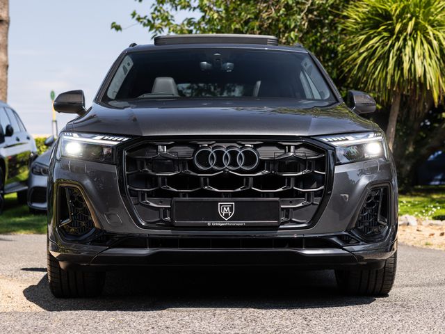 Image for 2026 Audi Q7 TFSIe Vorsprung