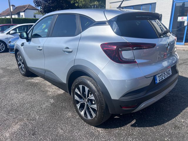 Image for 2023 Renault Captur 2023 RENAULT CAPTUR 1.3 PETROL AUTO EVOLUTION
