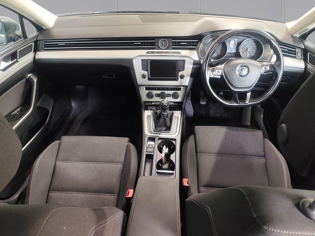Image for 2017 Volkswagen Passat CL 1.6tdi M6F 120HP 4DR