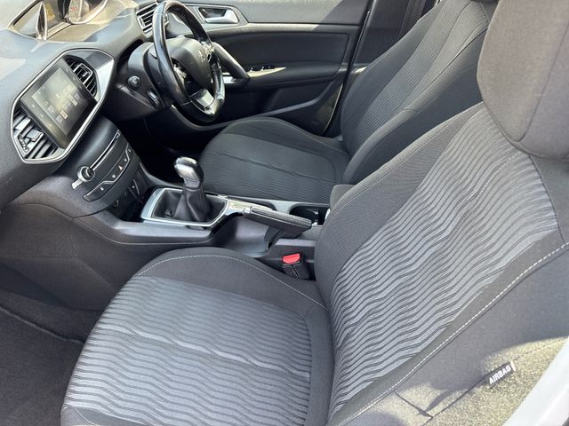 Image for 2017 Peugeot 308 ACTIVE 1.2 82 4DR B6