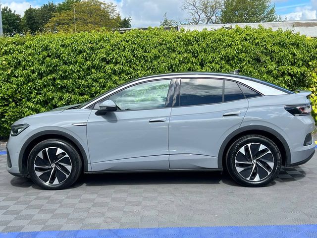Image for 2023 Volkswagen ID.5 PRO BUSINESS 77KWH // 19" DIAMOND CUT ALLOYS // LEATHER/ALCANTARA INTERIOR // APPLE CARPLAY/ANDROID AUTO