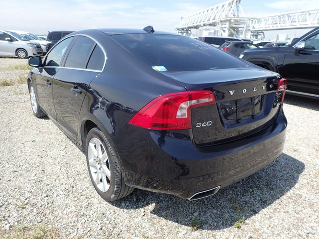 Image for 2017 Volvo S60 2.0 D4 SE LUXURY PLUS DIESEL AUTOMATIC // MASSIVE SPEC // FULL HEATED LEATHER // REVERSING CAMERA // CRUISE CONTROL // LANE ASSIST // COLLISION WARNING SYSTEM // UPGRADED SPORT ALLOYS