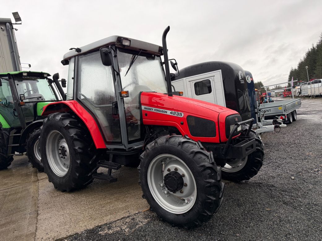 Image for 1998 Massey Ferguson 4245 