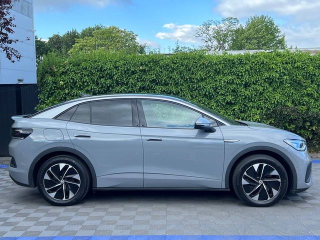 Image for 2023 Volkswagen ID.5 PRO BUSINESS 77KWH // 19" DIAMOND CUT ALLOYS // LEATHER/ALCANTARA INTERIOR // APPLE CARPLAY/ANDROID AUTO