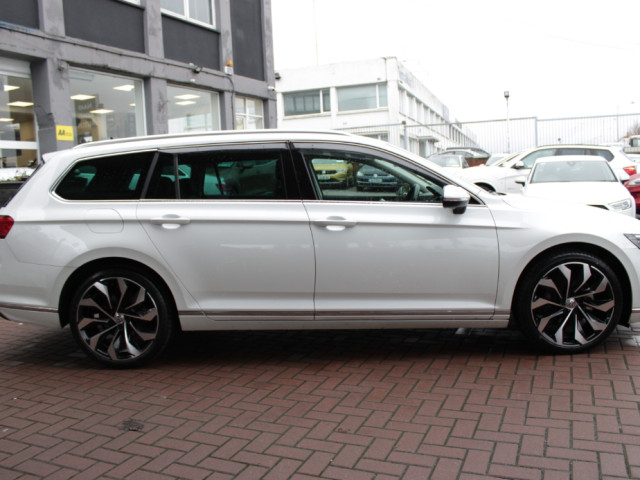Image for 2021 Volkswagen Passat 2.0TDI 150BHP ELEGANCE EDITION 5DR ESTATE // 1 OWNER IN IMMACULATE CONDITION // WELL WORTH VIEWING // BUY WITH CONFIDENCE AA AND SIMI APPROVED DEALER 2025 // FINANCE ARRANGED // TRADE INS WELCOME //