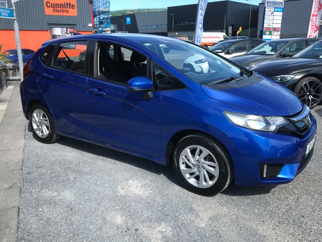 Image for 2016 Honda Jazz 1.3 i-VTEC ES CVT AUTO