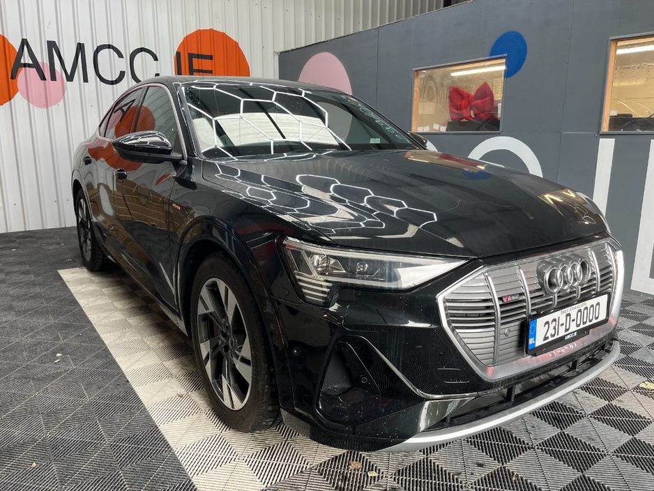 Image for 2023 Audi e-tron 2023 AUDI E-TRON SPORTBACK QUATTRO S LINE AUTOMATIC / CRUISE CONTROL / PARKING CAMERA / ELECTRIC MEMORY & HEATED SEATS / PADDLE SHIFTERS / AMBIENT LIGHTS / APPLE CARPLAY AND MORE