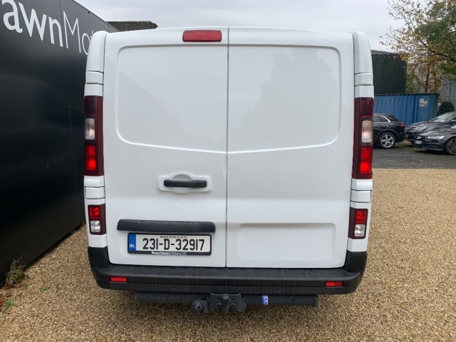 Image for 2023 Renault Trafic 2.0 DCI 130 PS LWB BUSINESS + // PRICE EXCL. VAT // ONE OWNER // CRUISE, AIR CON AND REAR PARKING SENSORS // 01/27 CVRT // 