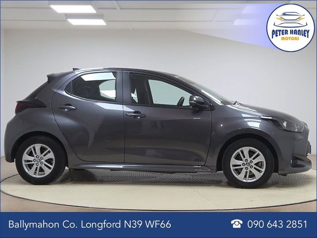 Image for 2024 Toyota Yaris Yaris Hybrid Luna