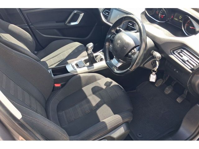 Image for 2017 Peugeot 308 Allure 1.6 Blue HDi 100bhp *PRIVATE SALE*