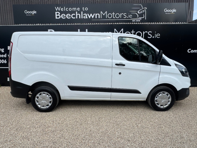 Image for 2022 Ford Transit Custom 2.0 TDCI 105 PS SWB // PRICE EXCL. VAT // FULL SERVICE HISTORY // STUNNING CONDITION // 01/27 CVRT // REVERSE CAMERA, REAR PARKING SENSORS AND BLUETOOTH // 
