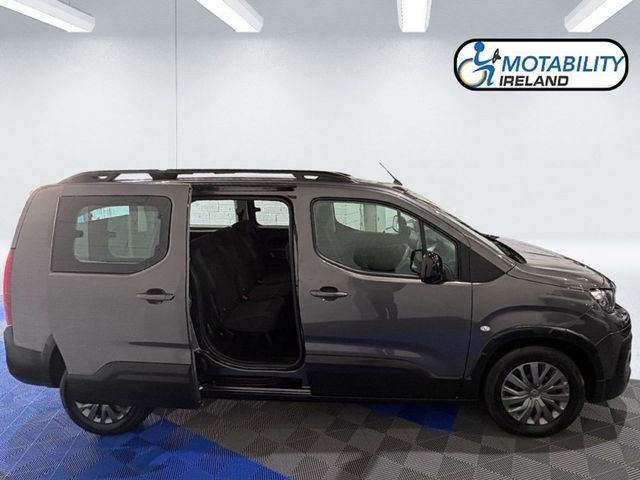 Image for 2023 Peugeot Rifter Wheelchair Accessible