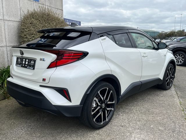 Image for 2020 Toyota C-HR GR SPORT AUTOMATIC HYBRID 1.8 PETROL //HIGH SPEC//HALF LEATHER HEATED SEATS//ADAPTIVE CRUISE CONTROL//KEYLESS ENTRY//REVERSE CAMERA//
