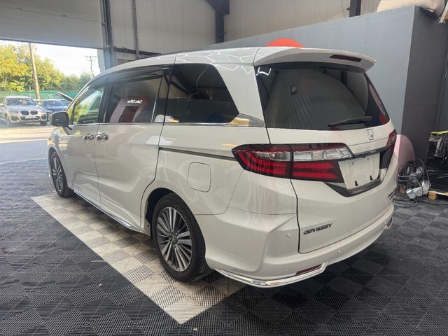 Image for 2019 Honda Odyssey 2019 HONDA ODYSSEY HYBRID ABSOLUTE EX SENSING 2.0 AUTOMATIC / CRUISE CONTROL / PARKING CAMERA / ELECTRIC MEMORY & HEATED SEATS / 7 SEATS OPTION / AUTOMATIC & ELECTRIC DOORS AND MORE